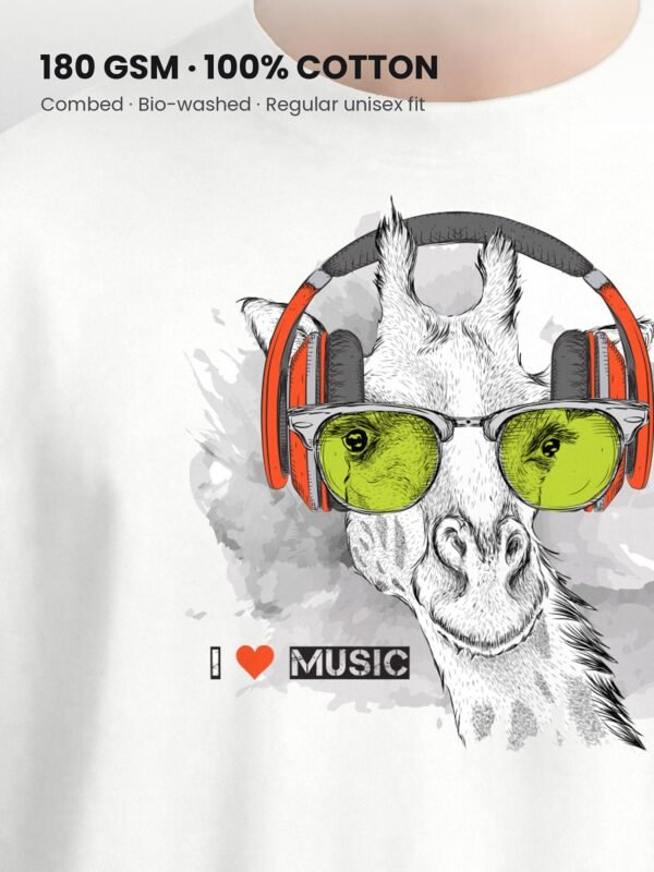 i love music giraffe round neck tshirt fabric detail i love music giraffe round neck tshirt fabric detail