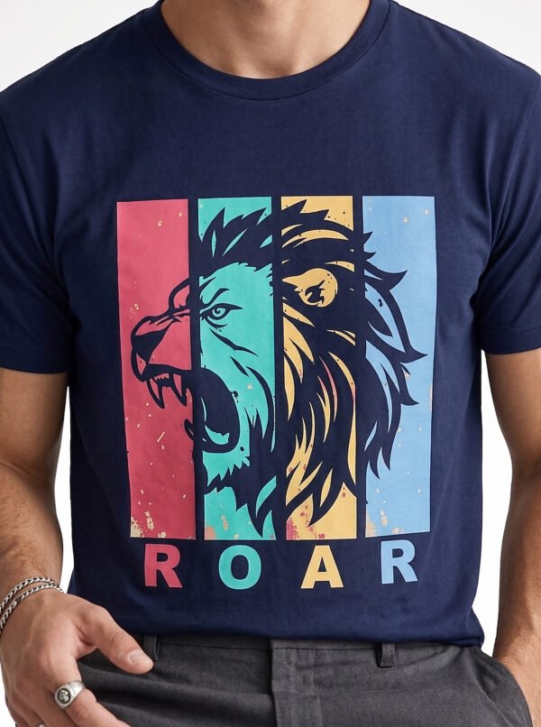 Roar Lion Round Neck T-Shirt in Navy Blue, print close-up