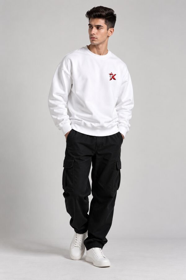 White heavyweight oversized sweatshirt 400 GSM, full body